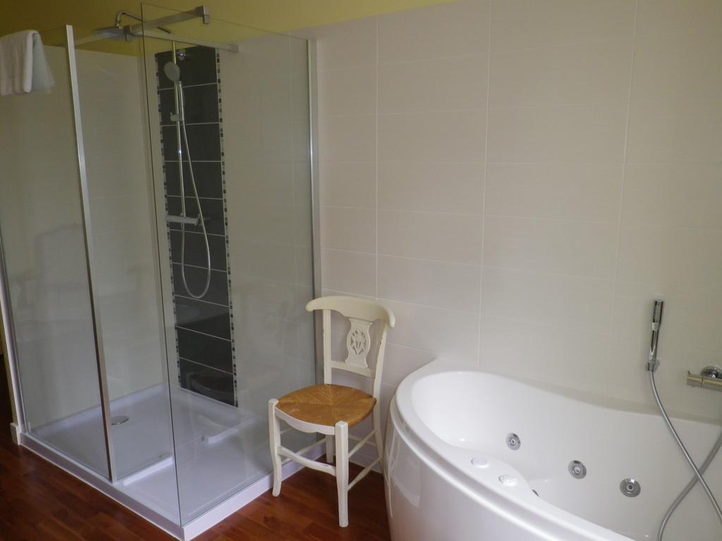 Chateau De L'Oiseliniere Bed & Breakfast Gorges  Ruang foto
