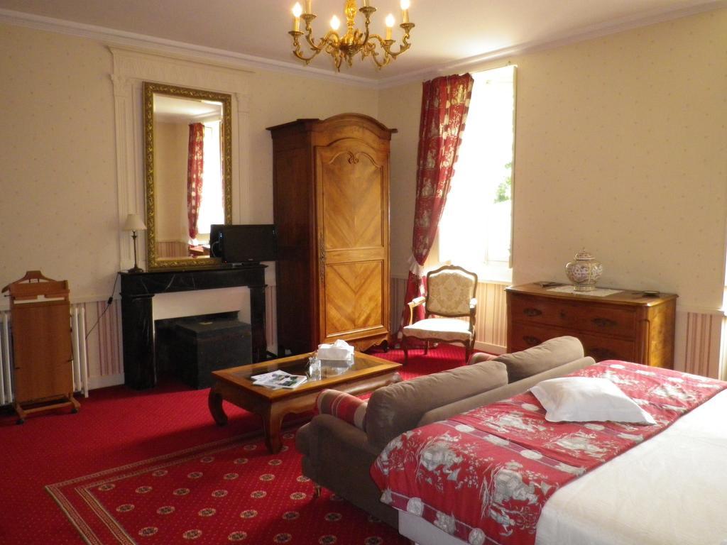 Chateau De L'Oiseliniere Bed & Breakfast Gorges  Ruang foto