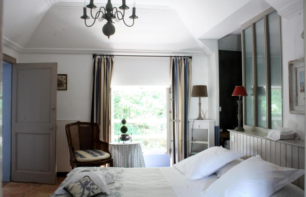 Chateau De L'Oiseliniere Bed & Breakfast Gorges  Ruang foto