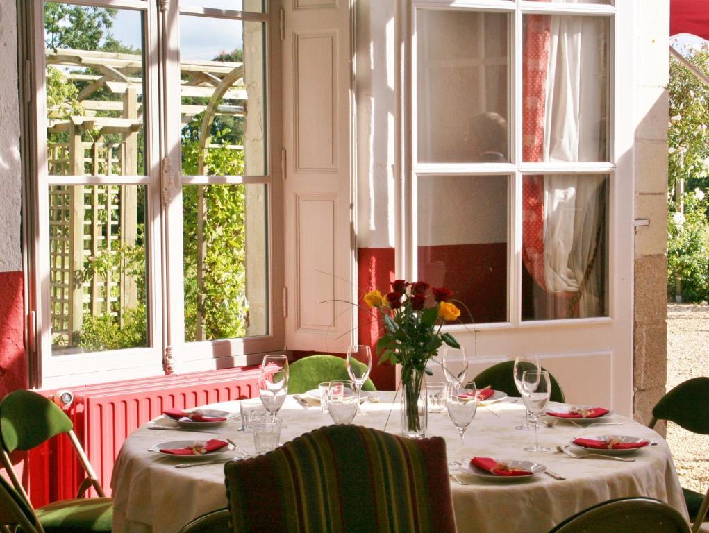 Chateau De L'Oiseliniere Bed & Breakfast Gorges  Bagian luar foto