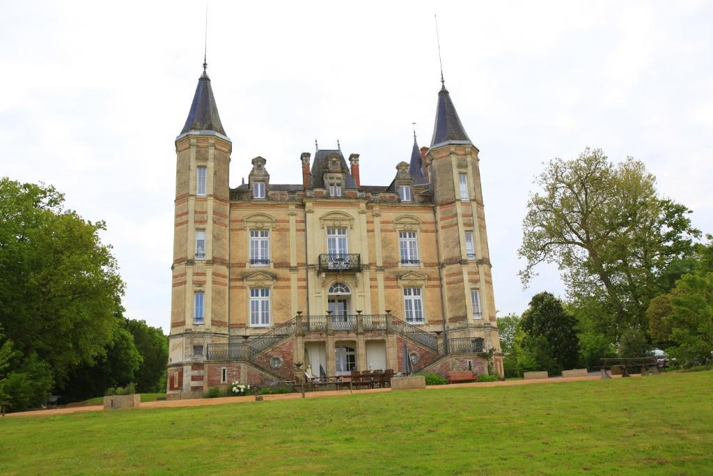 Chateau De L'Oiseliniere Bed & Breakfast Gorges  Bagian luar foto